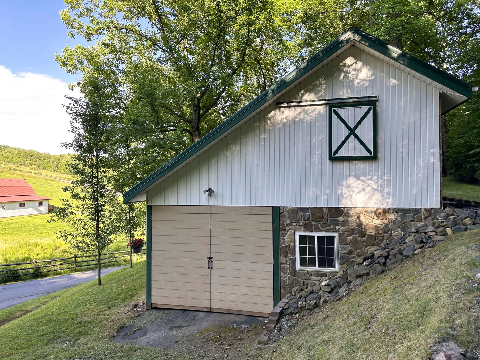 Image number 2 for the current listing